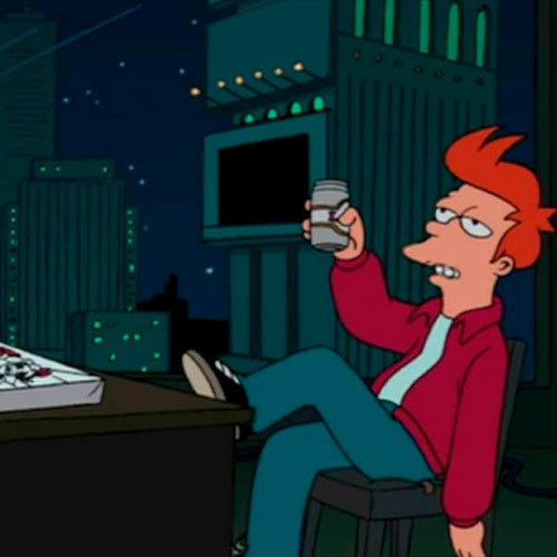 Imagen de fry bebiendo una cerveza sentado en una silla a punto de caerse en el primer capítulo de la serie futurama.